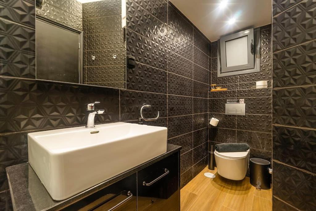 Super Stylish Apartments In The Heart Of Athens! Kültér fotó
